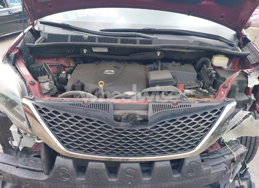 Photo 10 of 2017 Toyota Sienna SE 8 PASSENGER (VIN 5TDXZ3DC8HS843396)