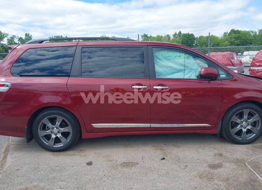 Photo 13 of 2017 Toyota Sienna SE 8 PASSENGER (VIN 5TDXZ3DC8HS843396)