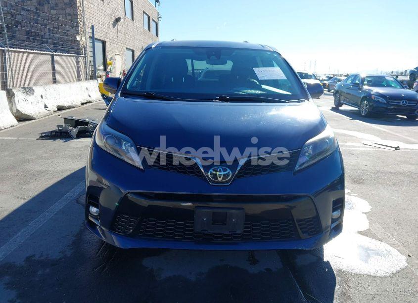 Photo 13 of 2018 Toyota Sienna SE 8 PASSENGER (VIN 5TDXZ3DC8JS950681)
