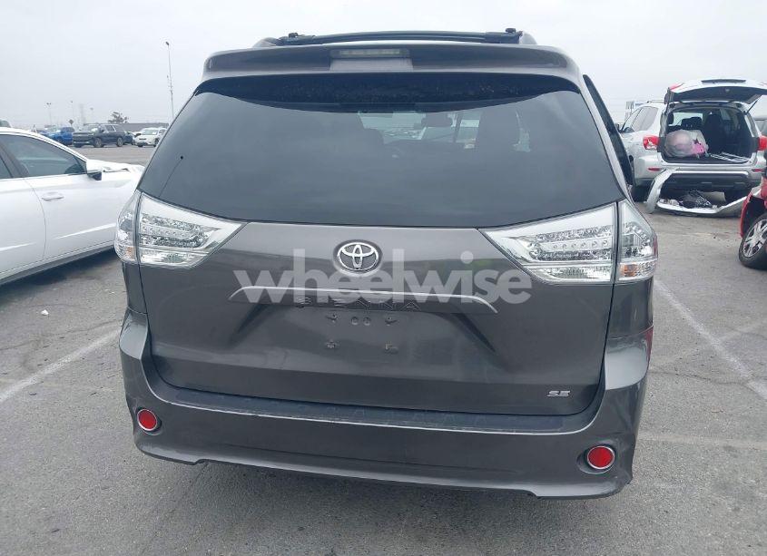 Photo 16 of 2017 Toyota Sienna SE PREMIUM 8 PASSENGER (VIN 5TDXZ3DC9HS809810)