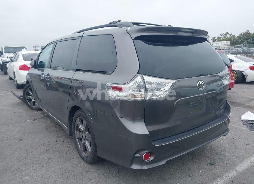Photo 3 of 2017 Toyota Sienna SE PREMIUM 8 PASSENGER (VIN 5TDXZ3DC9HS809810)
