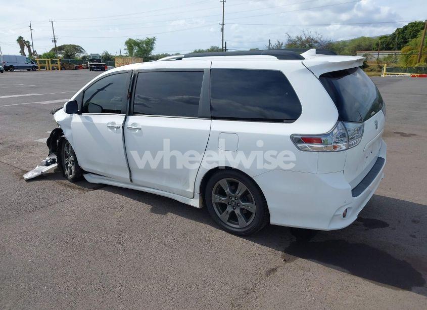 Photo 3 of 2019 Toyota Sienna SE PREMIUM 8 PASSENGER (VIN 5TDXZ3DCXKS993095)