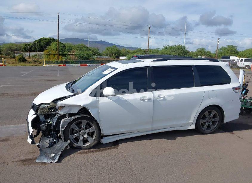 Photo 6 of 2019 Toyota Sienna SE PREMIUM 8 PASSENGER (VIN 5TDXZ3DCXKS993095)