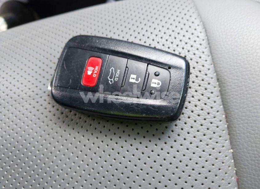 Photo 11 of 2021 Toyota Highlander HYBRID LIMITED (VIN 5TDYARAH2MS009326)