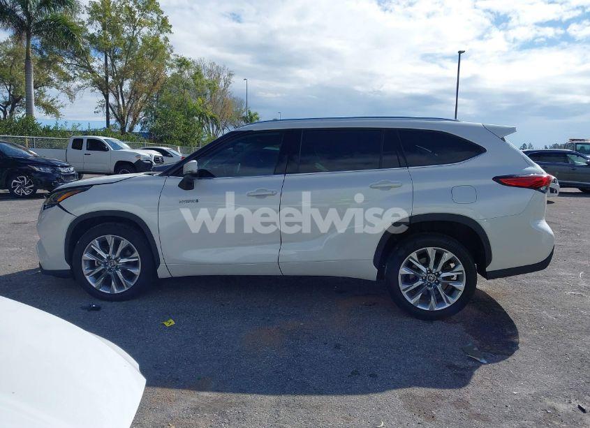 Photo 15 of 2021 Toyota Highlander HYBRID LIMITED (VIN 5TDYARAH2MS009326)