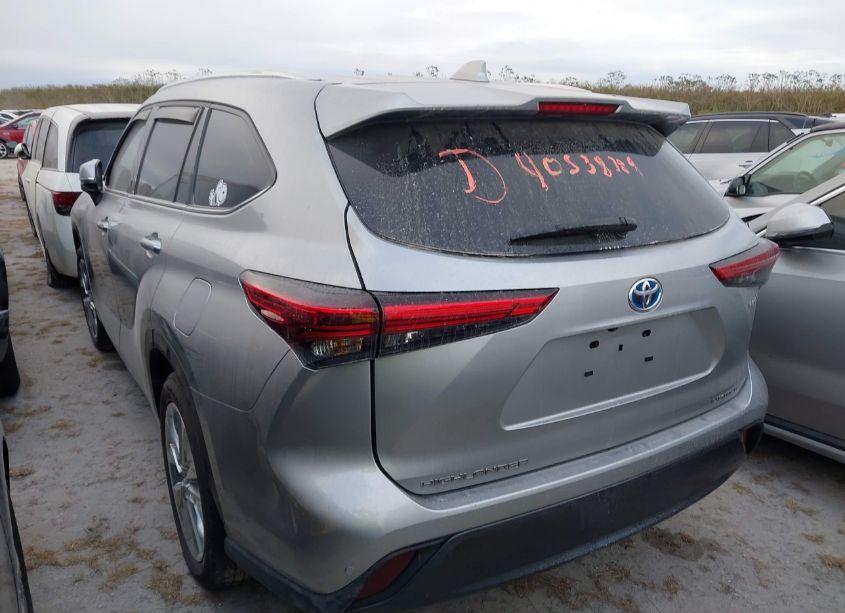 Photo 3 of 2023 Toyota Highlander HYBRID LIMITED (VIN 5TDYARAH4PS019375)