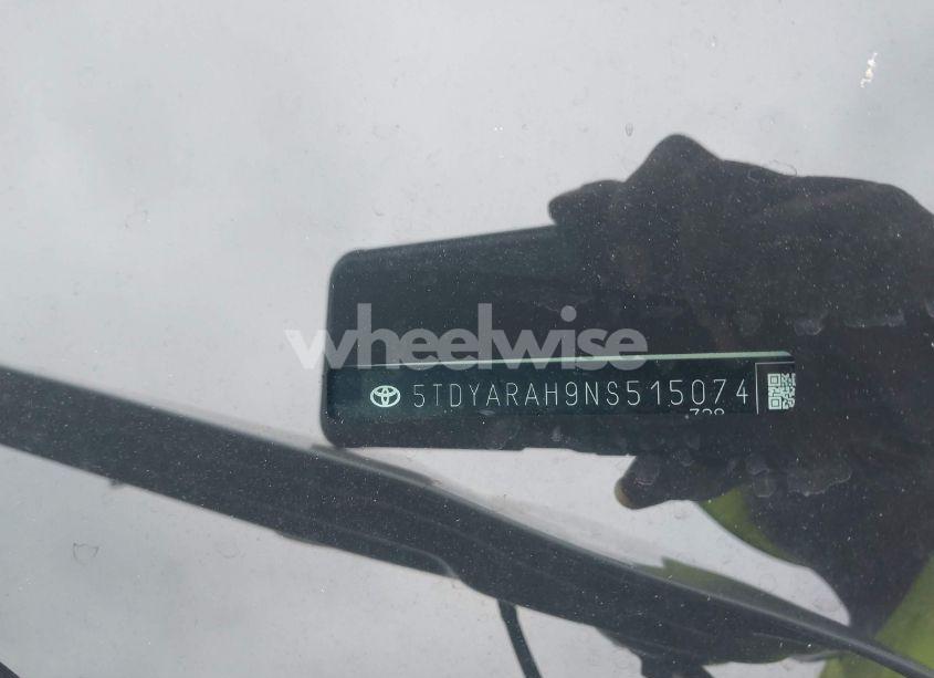 Photo 9 of 2022 Toyota Highlander HYBRID LIMITED (VIN 5TDYARAH9NS515074)