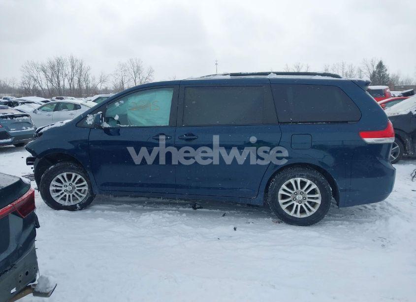 Photo 14 of 2011 Toyota Sienna XLE V6 (VIN 5TDYK3DC0BS038184)