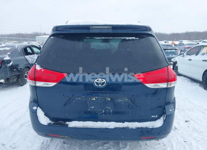 Photo 16 of 2011 Toyota Sienna XLE V6 (VIN 5TDYK3DC0BS038184)
