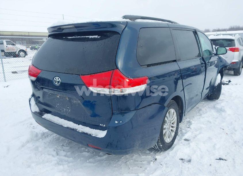 Photo 4 of 2011 Toyota Sienna XLE V6 (VIN 5TDYK3DC0BS038184)