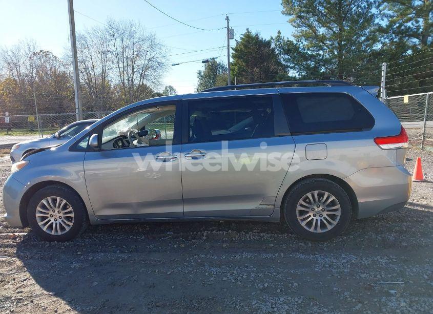 Photo 14 of 2011 Toyota Sienna XLE/LIMITED (VIN 5TDYK3DC0BS053221)
