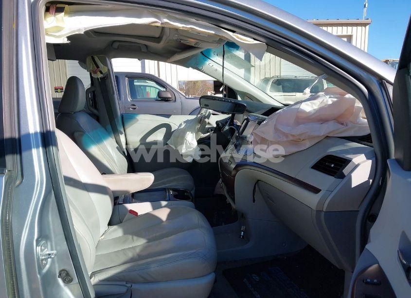 Photo 5 of 2011 Toyota Sienna XLE/LIMITED (VIN 5TDYK3DC0BS053221)