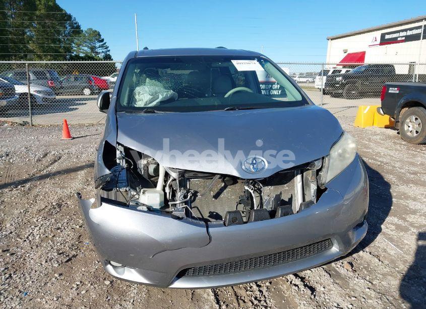 Photo 6 of 2011 Toyota Sienna XLE/LIMITED (VIN 5TDYK3DC0BS053221)