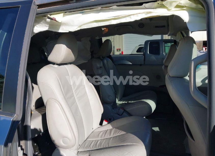 Photo 8 of 2011 Toyota Sienna XLE/LIMITED (VIN 5TDYK3DC0BS053221)