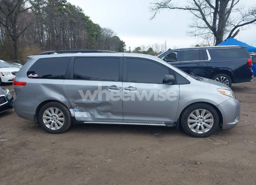 Photo 13 of 2011 Toyota Sienna LIMITED V6 (VIN 5TDYK3DC0BS070469)