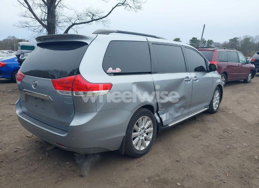 Photo 4 of 2011 Toyota Sienna LIMITED V6 (VIN 5TDYK3DC0BS070469)