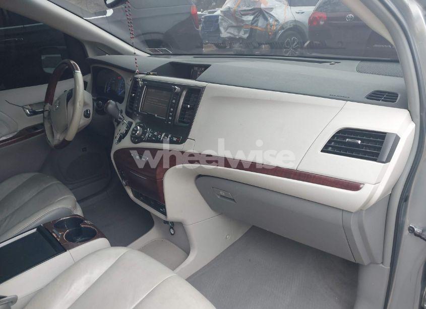 Photo 5 of 2011 Toyota Sienna LIMITED V6 (VIN 5TDYK3DC0BS070469)