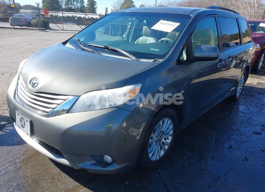 Photo 2 of 2012 Toyota Sienna XLE/LIMITED (VIN 5TDYK3DC0CS176597)