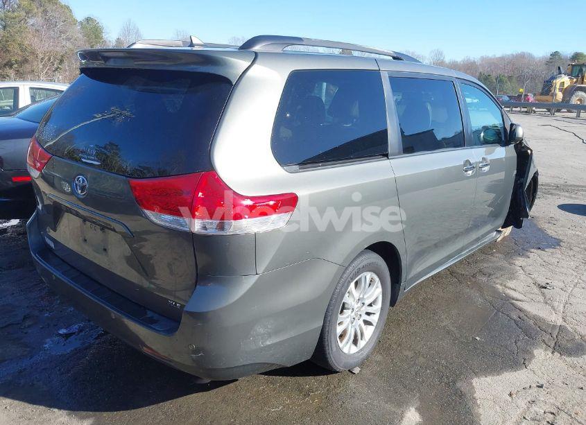 Photo 4 of 2012 Toyota Sienna XLE/LIMITED (VIN 5TDYK3DC0CS176597)