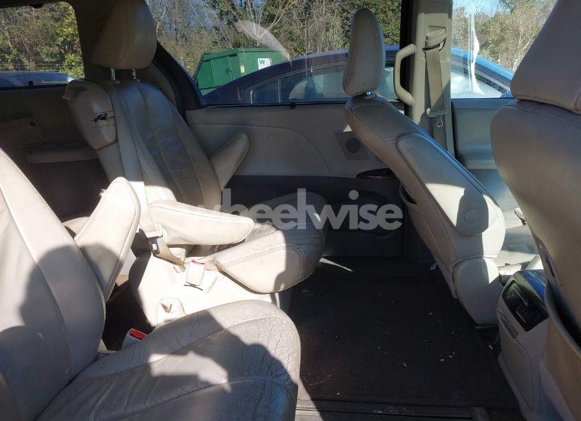 Photo 8 of 2012 Toyota Sienna XLE/LIMITED (VIN 5TDYK3DC0CS176597)