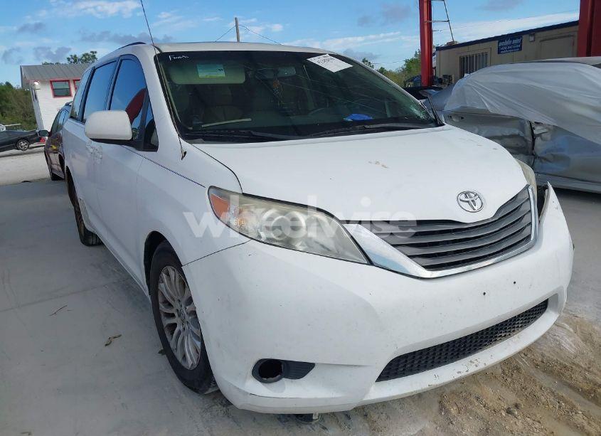 2012 Toyota Sienna XLE V6 8 PASSENGER (VIN 5TDYK3DC0CS178883) main photo