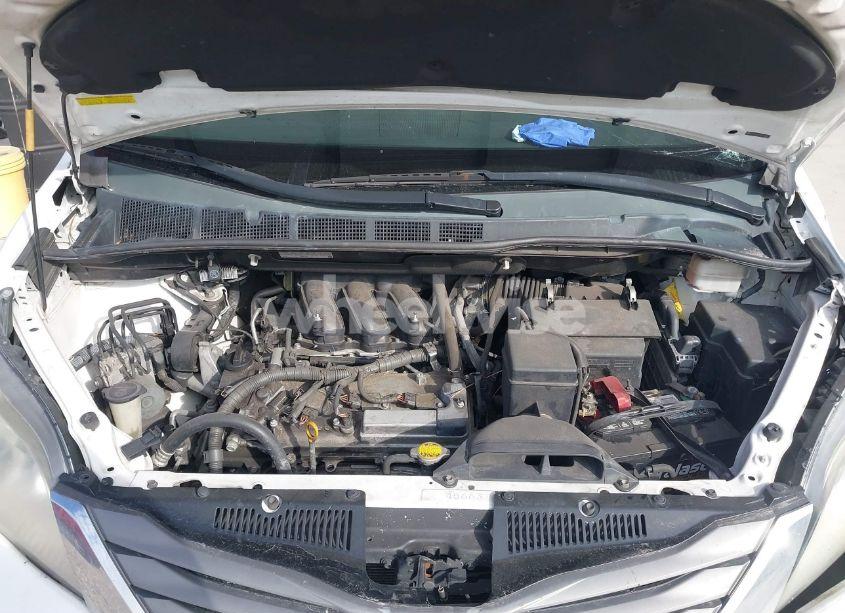 Photo 10 of 2012 Toyota Sienna XLE V6 8 PASSENGER (VIN 5TDYK3DC0CS178883)