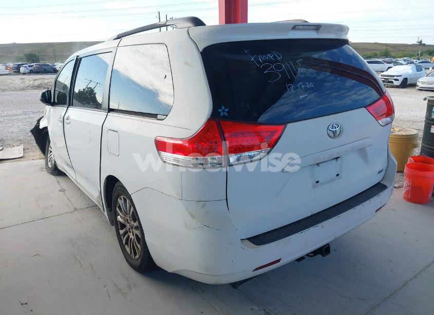 Photo 3 of 2012 Toyota Sienna XLE V6 8 PASSENGER (VIN 5TDYK3DC0CS178883)