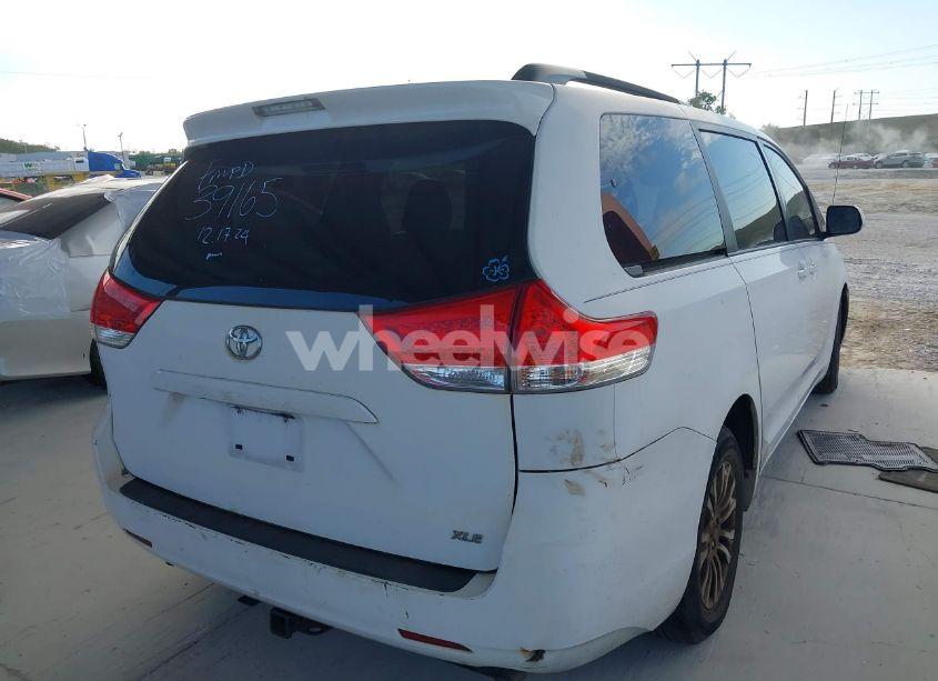 Photo 4 of 2012 Toyota Sienna XLE V6 8 PASSENGER (VIN 5TDYK3DC0CS178883)