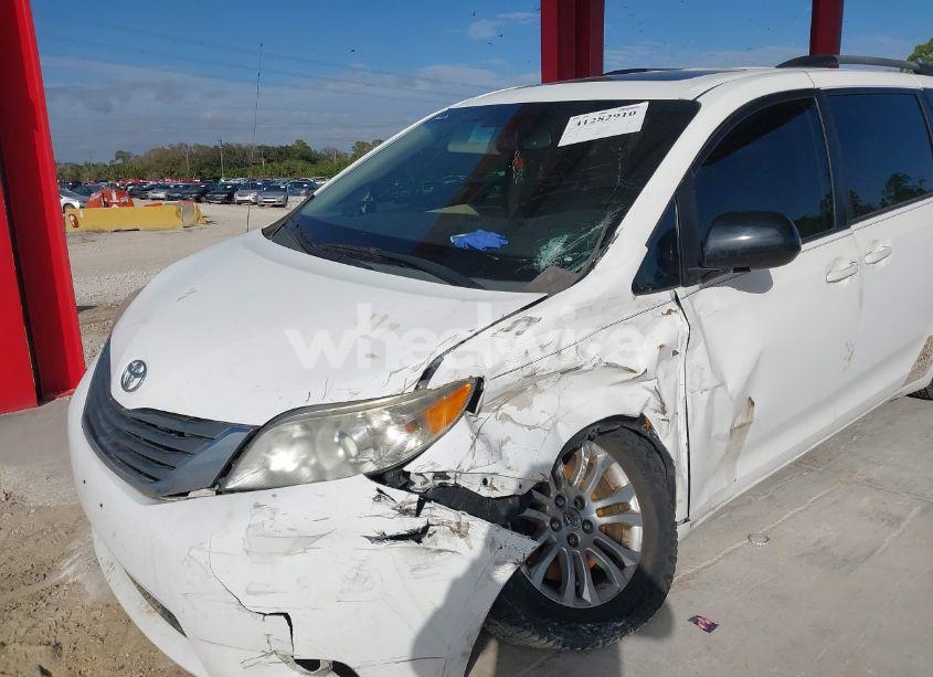 Photo 6 of 2012 Toyota Sienna XLE V6 8 PASSENGER (VIN 5TDYK3DC0CS178883)