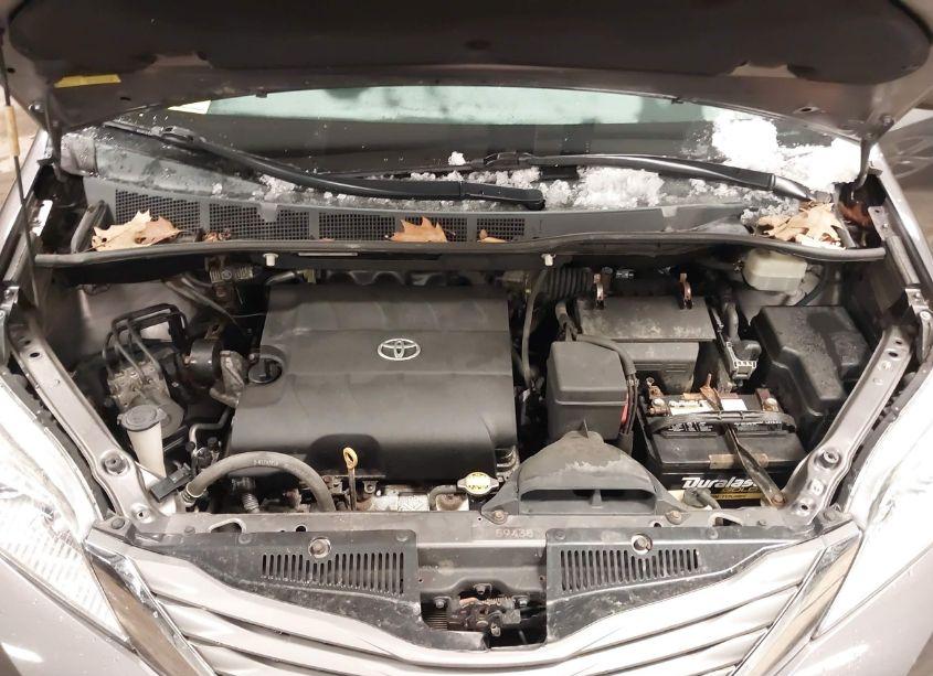 Photo 10 of 2012 Toyota Sienna XLE/LIMITED (VIN 5TDYK3DC0CS190287)