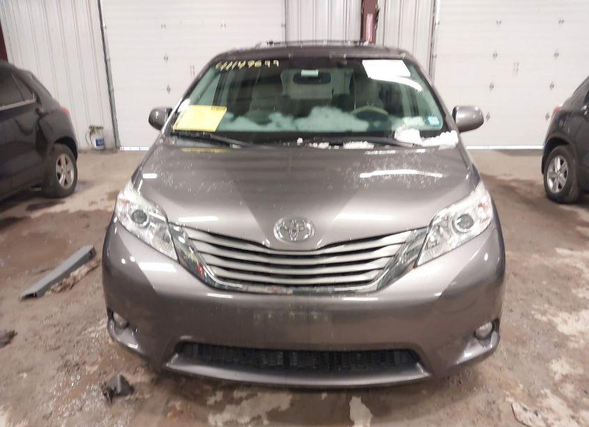 Photo 12 of 2012 Toyota Sienna XLE/LIMITED (VIN 5TDYK3DC0CS190287)