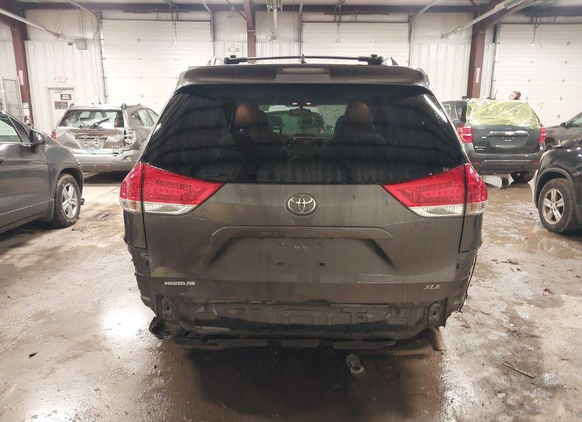 Photo 16 of 2012 Toyota Sienna XLE/LIMITED (VIN 5TDYK3DC0CS190287)