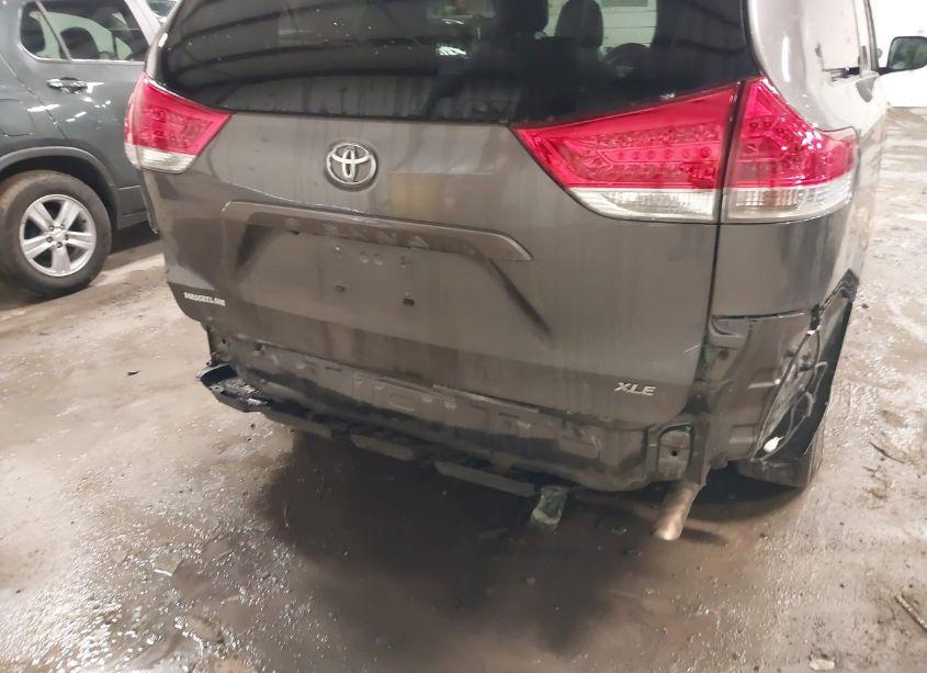 Photo 6 of 2012 Toyota Sienna XLE/LIMITED (VIN 5TDYK3DC0CS190287)