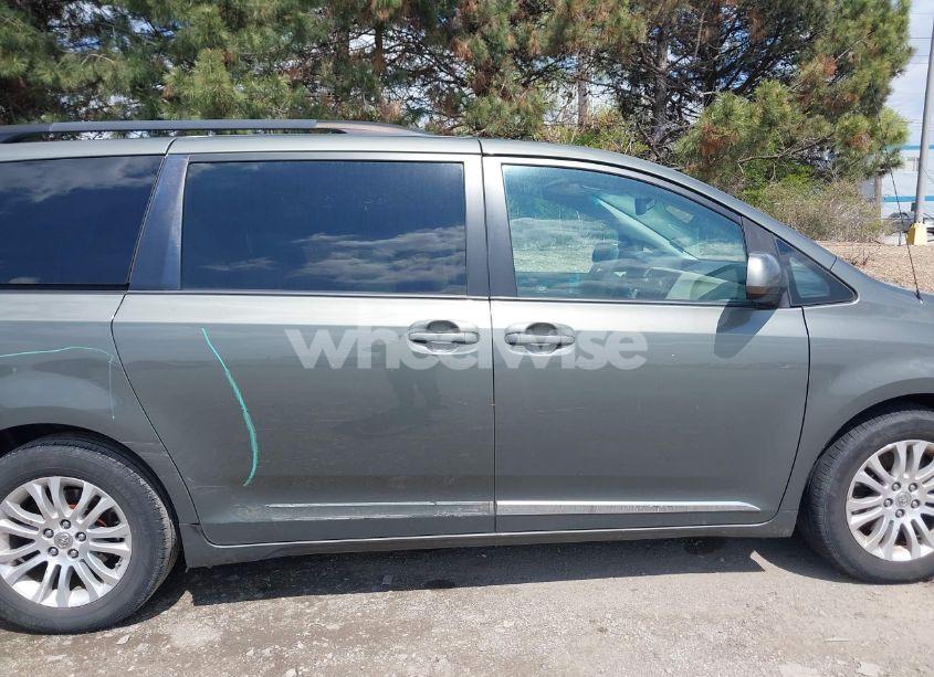 Photo 14 of 2012 Toyota Sienna XLE V6 8 PASSENGER (VIN 5TDYK3DC0CS221618)