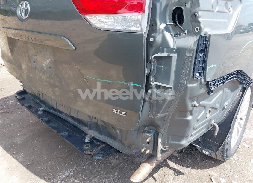 Photo 6 of 2012 Toyota Sienna XLE V6 8 PASSENGER (VIN 5TDYK3DC0CS221618)