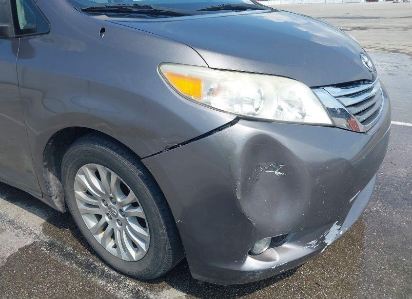 Photo 18 of 2012 Toyota Sienna XLE V6 8 PASSENGER (VIN 5TDYK3DC0CS237222)