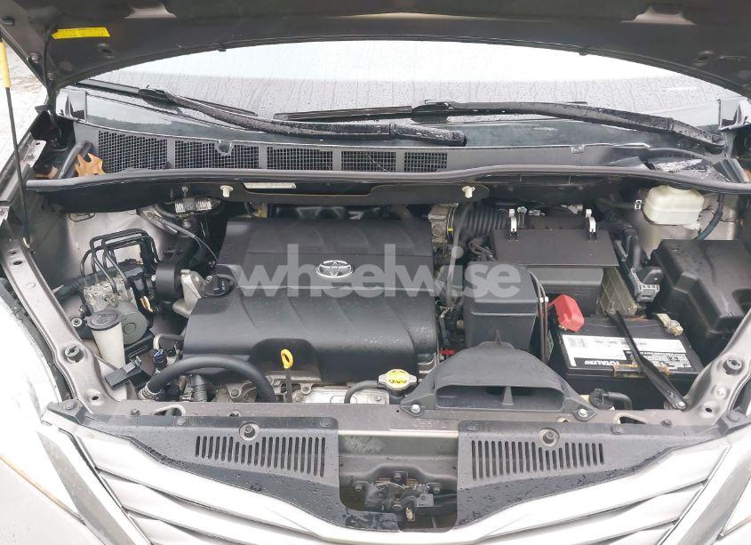 Photo 10 of 2012 Toyota Sienna XLE/LIMITED (VIN 5TDYK3DC0CS244171)