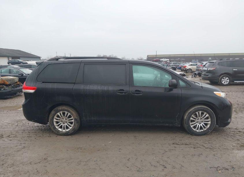 Photo 13 of 2012 Toyota Sienna XLE V6 8 PASSENGER (VIN 5TDYK3DC0CS259592)