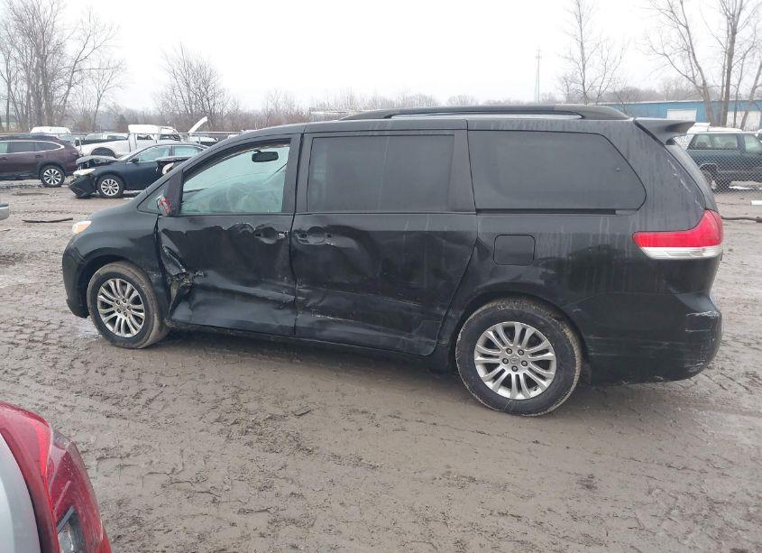 Photo 14 of 2012 Toyota Sienna XLE V6 8 PASSENGER (VIN 5TDYK3DC0CS259592)