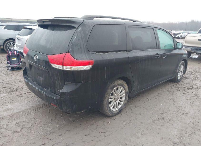 Photo 4 of 2012 Toyota Sienna XLE V6 8 PASSENGER (VIN 5TDYK3DC0CS259592)