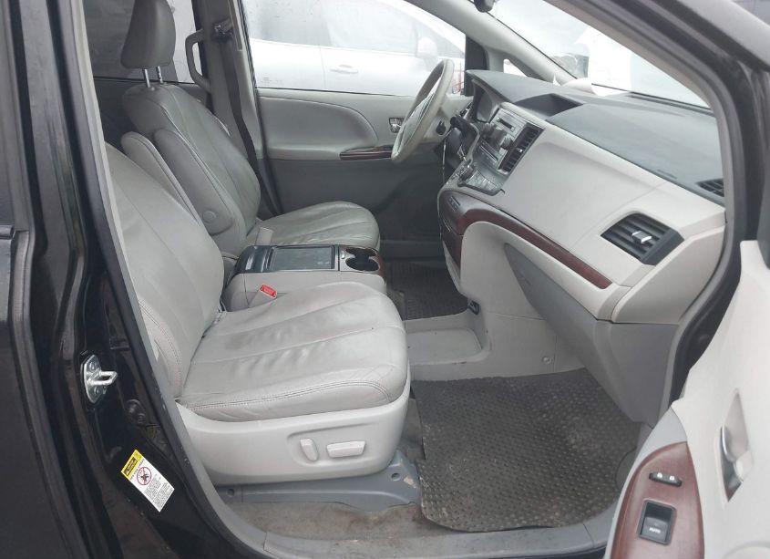 Photo 5 of 2012 Toyota Sienna XLE V6 8 PASSENGER (VIN 5TDYK3DC0CS259592)