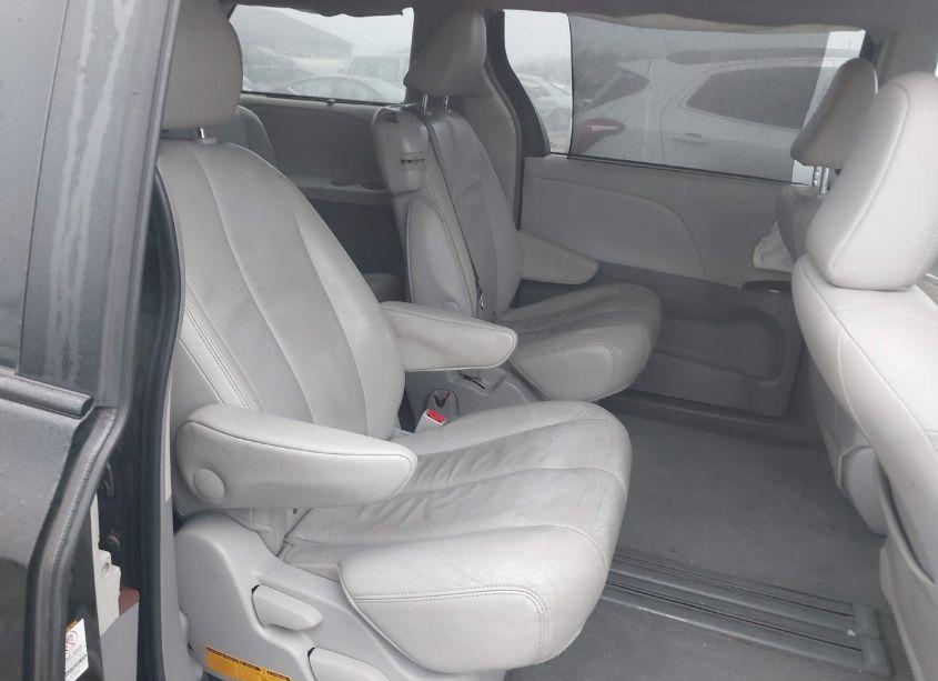 Photo 8 of 2012 Toyota Sienna XLE V6 8 PASSENGER (VIN 5TDYK3DC0CS259592)