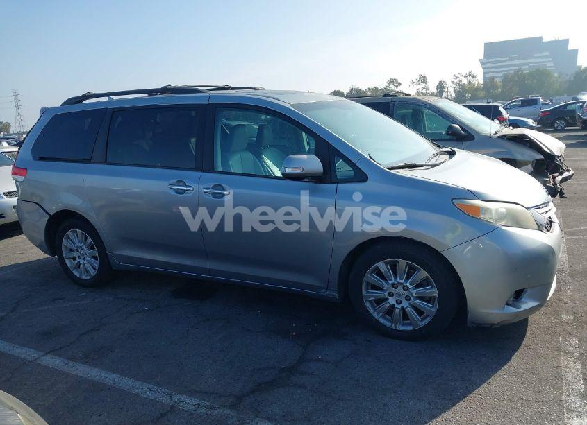 Photo 14 of 2013 Toyota Sienna XLE/LIMITED (VIN 5TDYK3DC0DS360388)
