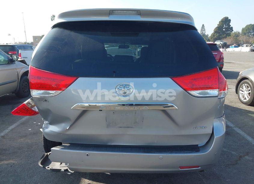 Photo 17 of 2013 Toyota Sienna XLE/LIMITED (VIN 5TDYK3DC0DS360388)