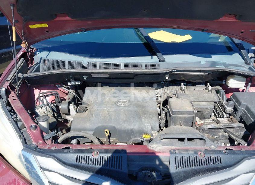 Photo 10 of 2013 Toyota Sienna XLE V6 8 PASSENGER (VIN 5TDYK3DC0DS382696)