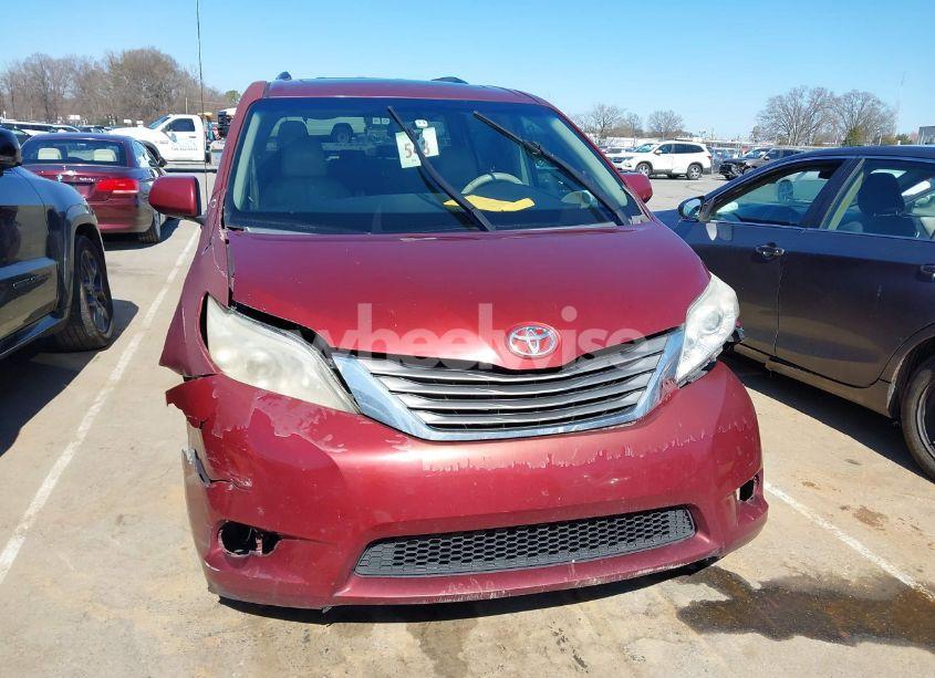 Photo 12 of 2013 Toyota Sienna XLE V6 8 PASSENGER (VIN 5TDYK3DC0DS382696)