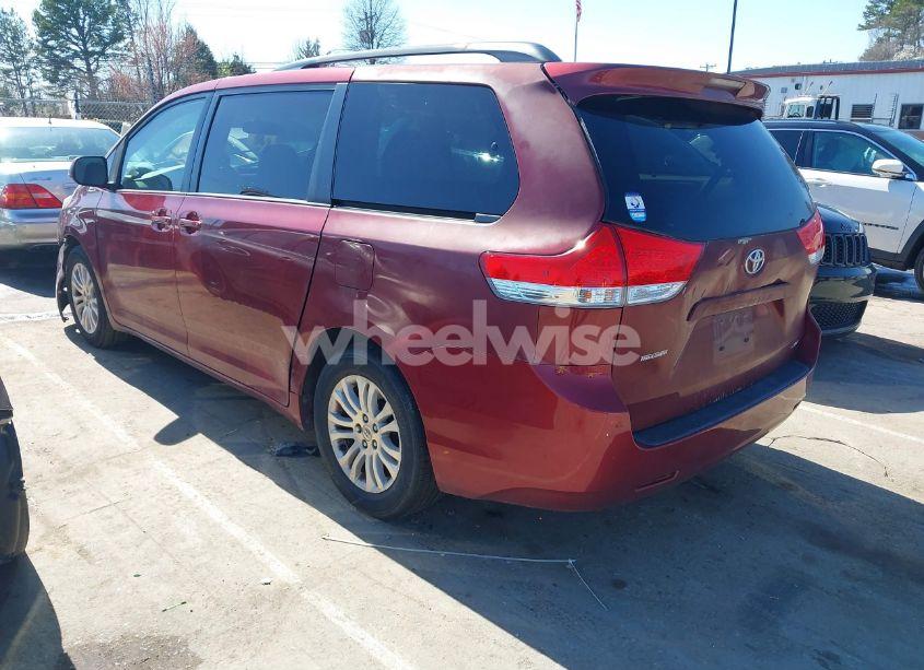 Photo 3 of 2013 Toyota Sienna XLE V6 8 PASSENGER (VIN 5TDYK3DC0DS382696)