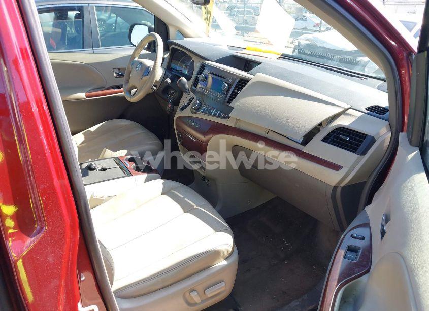 Photo 5 of 2013 Toyota Sienna XLE V6 8 PASSENGER (VIN 5TDYK3DC0DS382696)