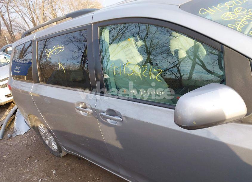 Photo 14 of 2013 Toyota Sienna XLE V6 8 PASSENGER (VIN 5TDYK3DC0DS386330)