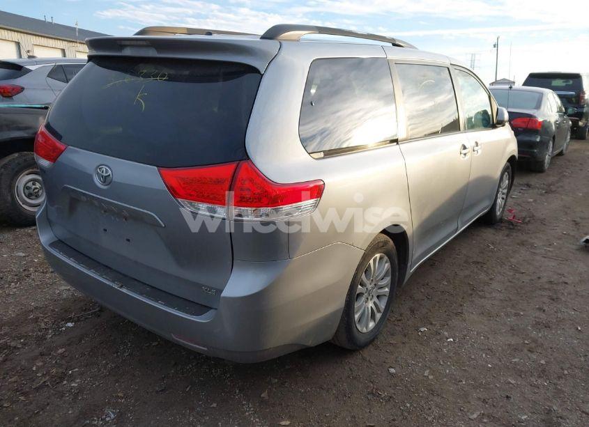 Photo 4 of 2013 Toyota Sienna XLE V6 8 PASSENGER (VIN 5TDYK3DC0DS386330)
